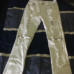 White zip ripped skinny jeans